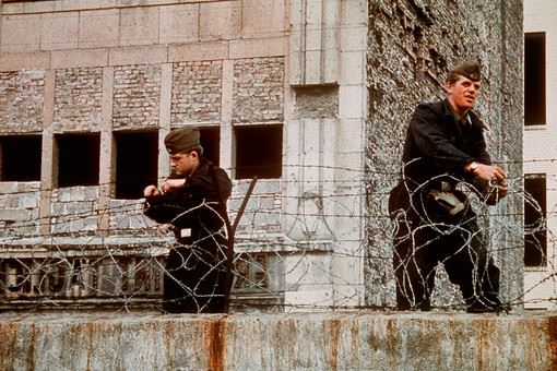 60 лет назад началось возведение Берлинской стены