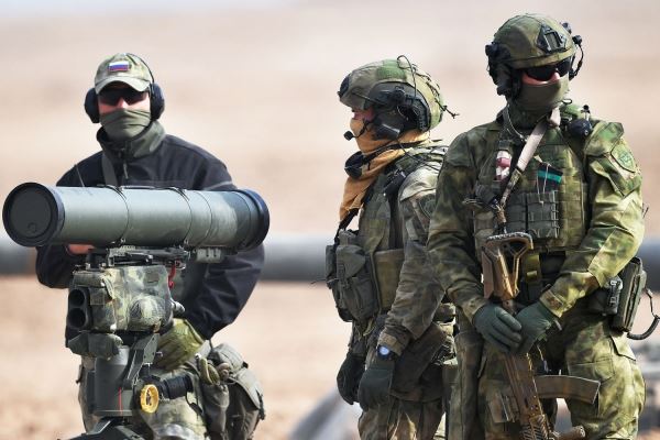 Российские военные начали учения в Таджикистане на фоне ситуации в Афганистане 